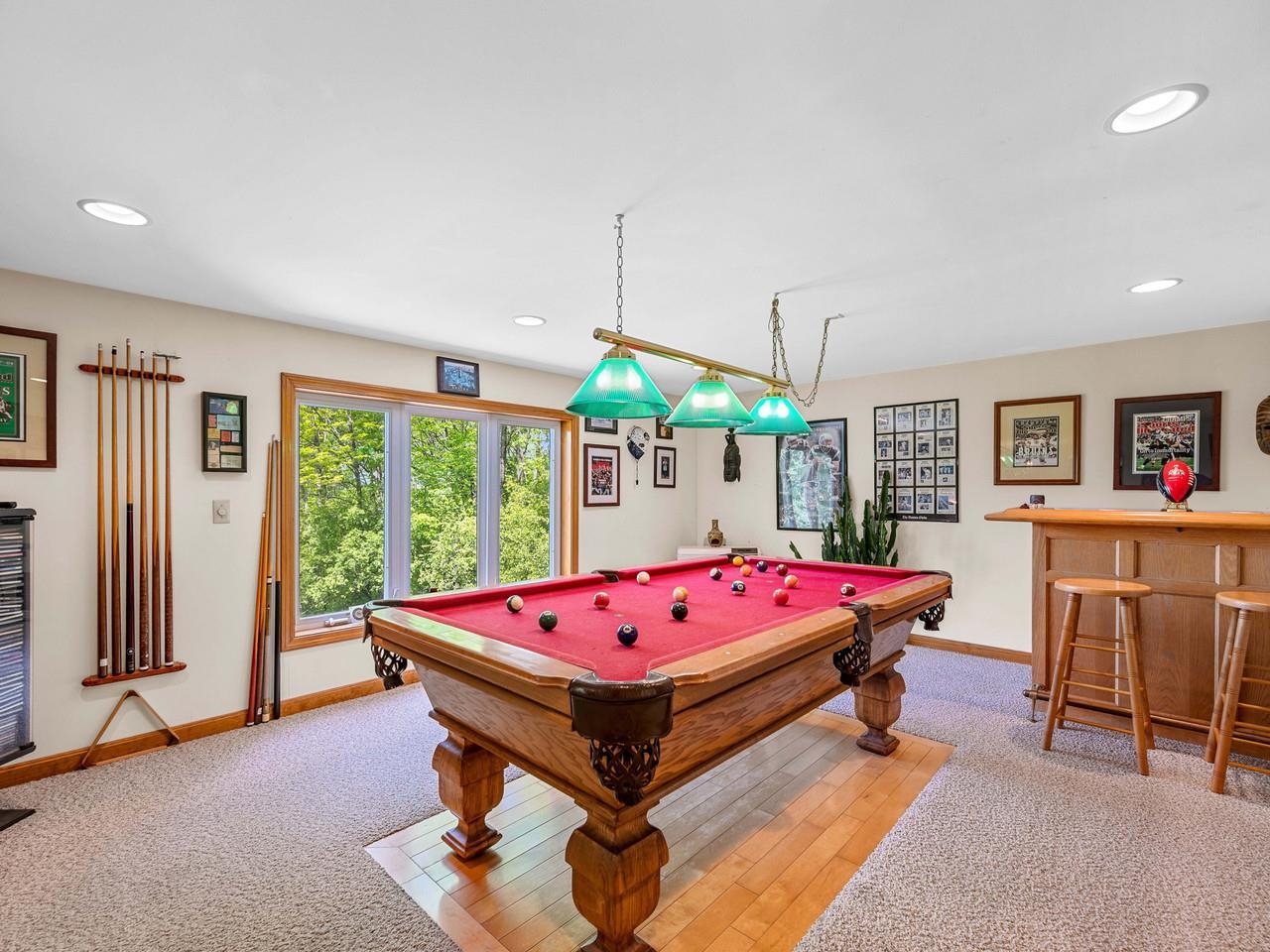 2403 Crosstown Road