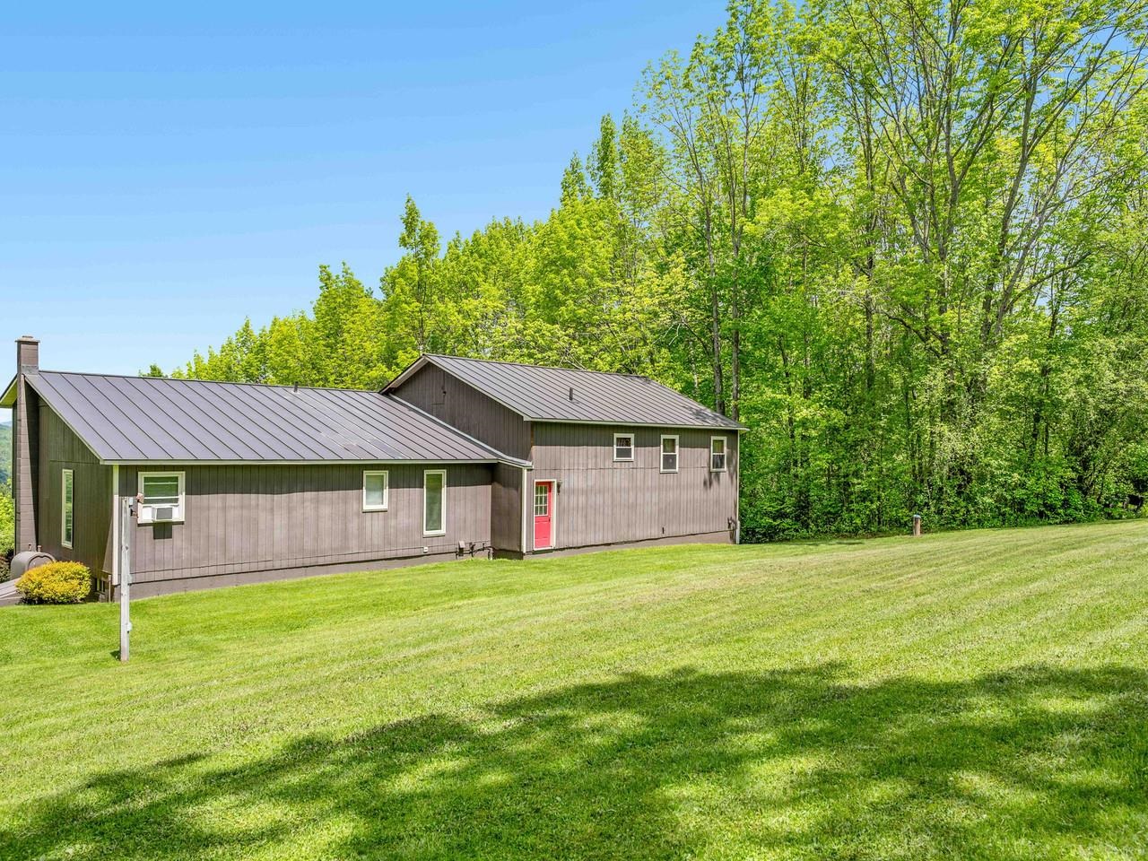 2403 Crosstown Road