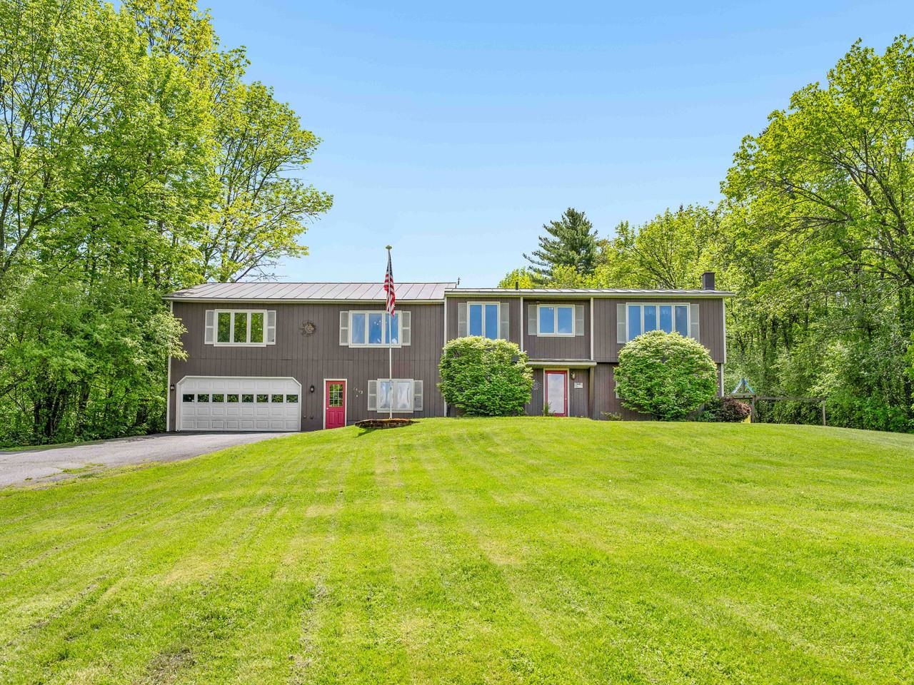 2403 Crosstown Road