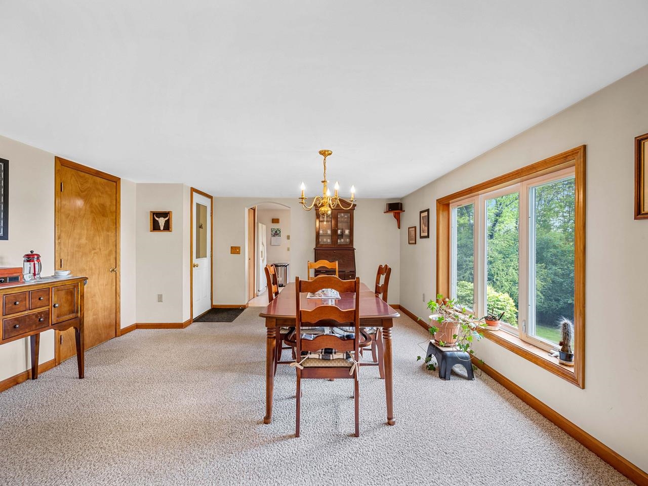 2403 Crosstown Road