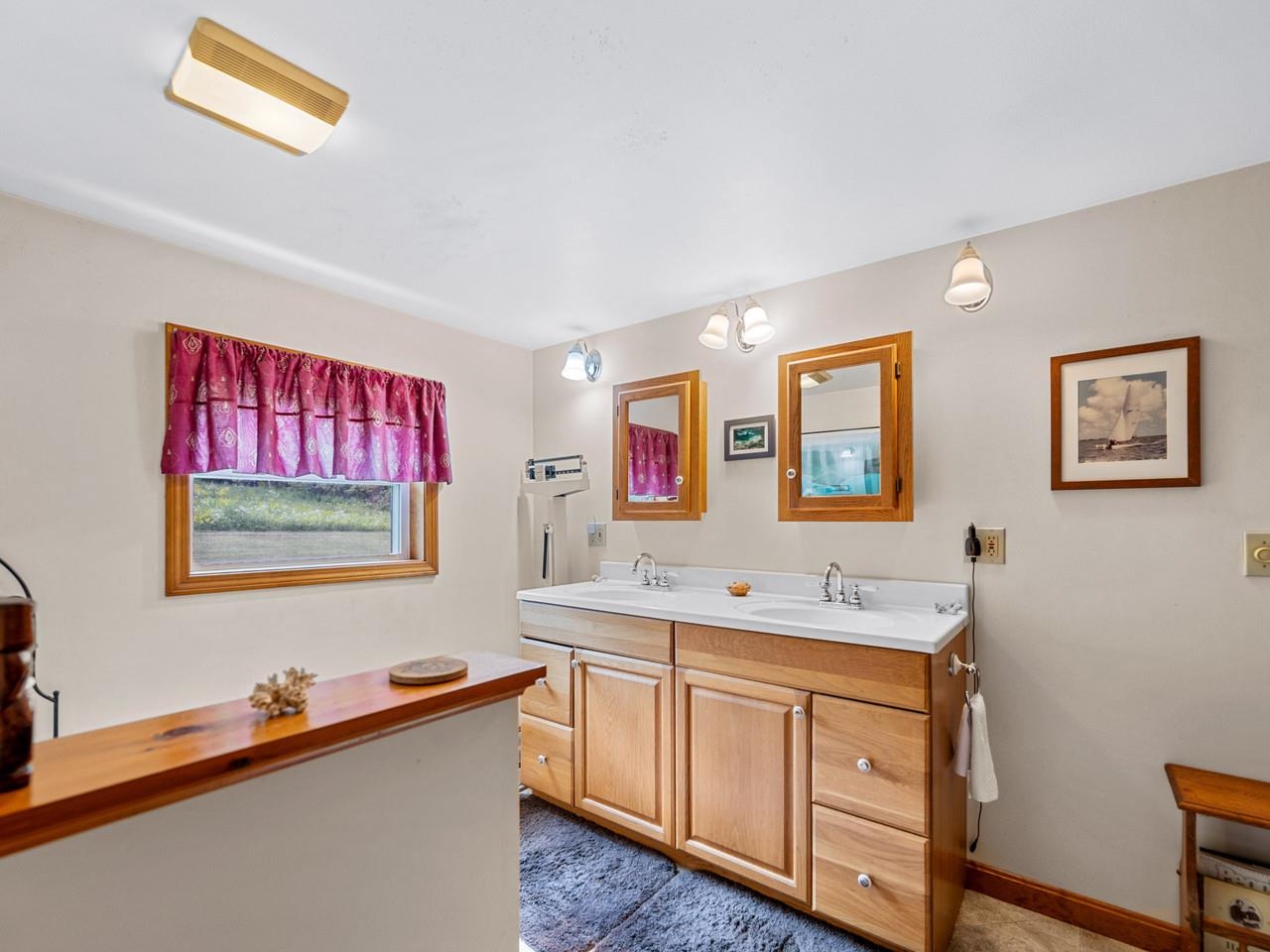 2403 Crosstown Road