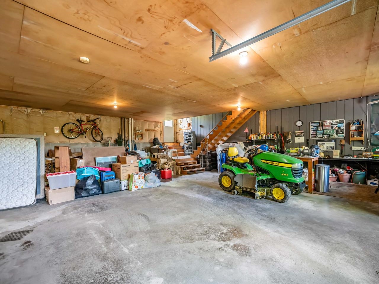 2403 Crosstown Road