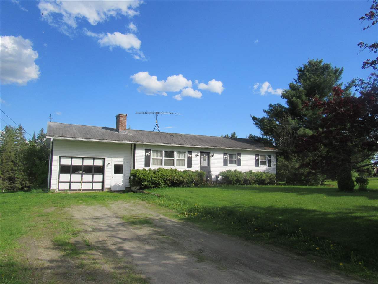 2407 Dane Hill