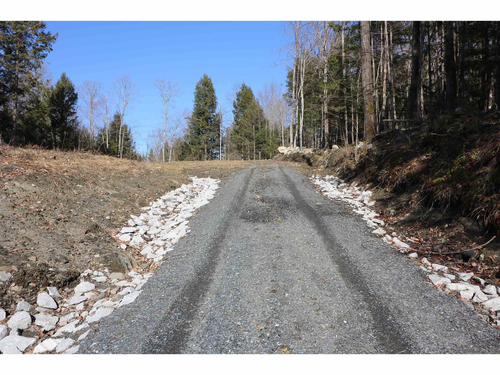 241 Middle Road
