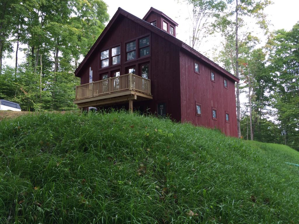 2421 Walton