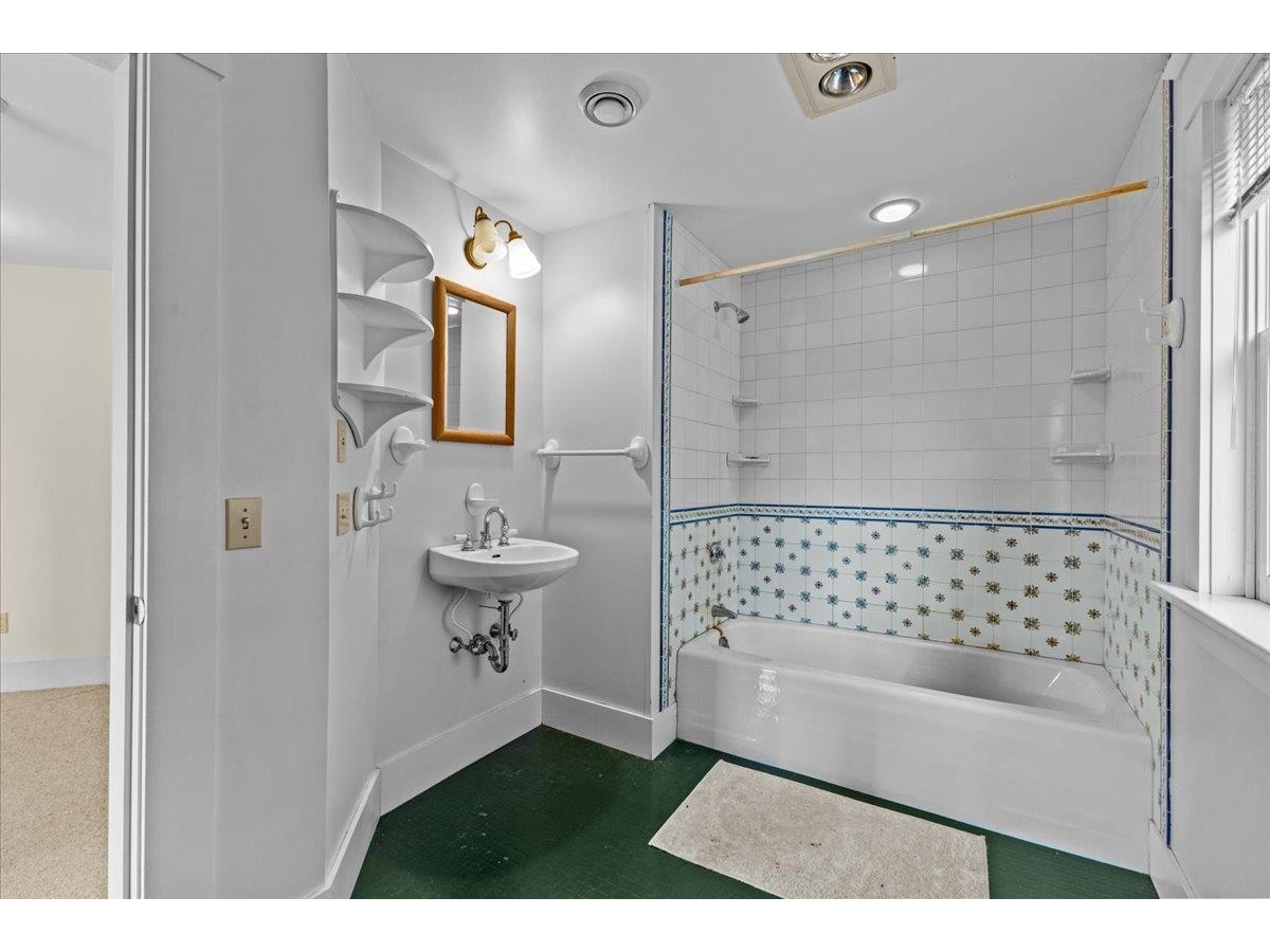 243 Lyle McKee Road