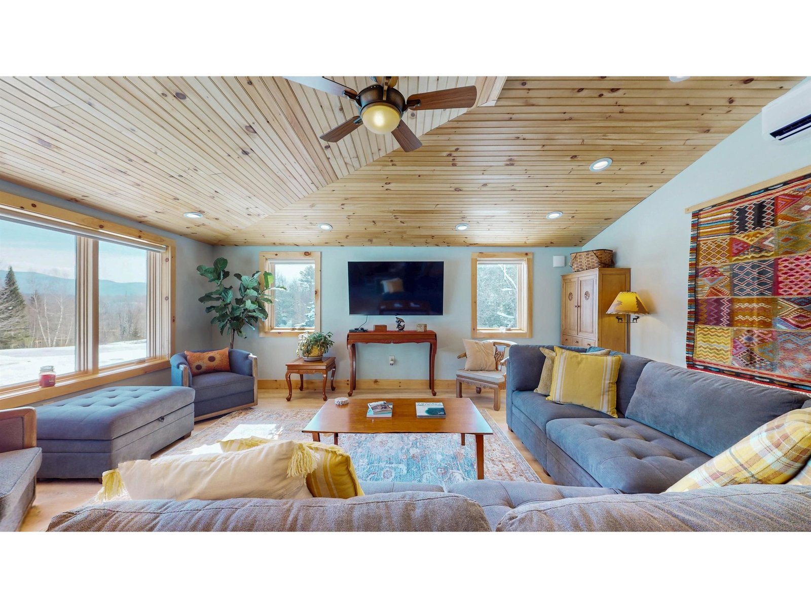 Main House - Living Area