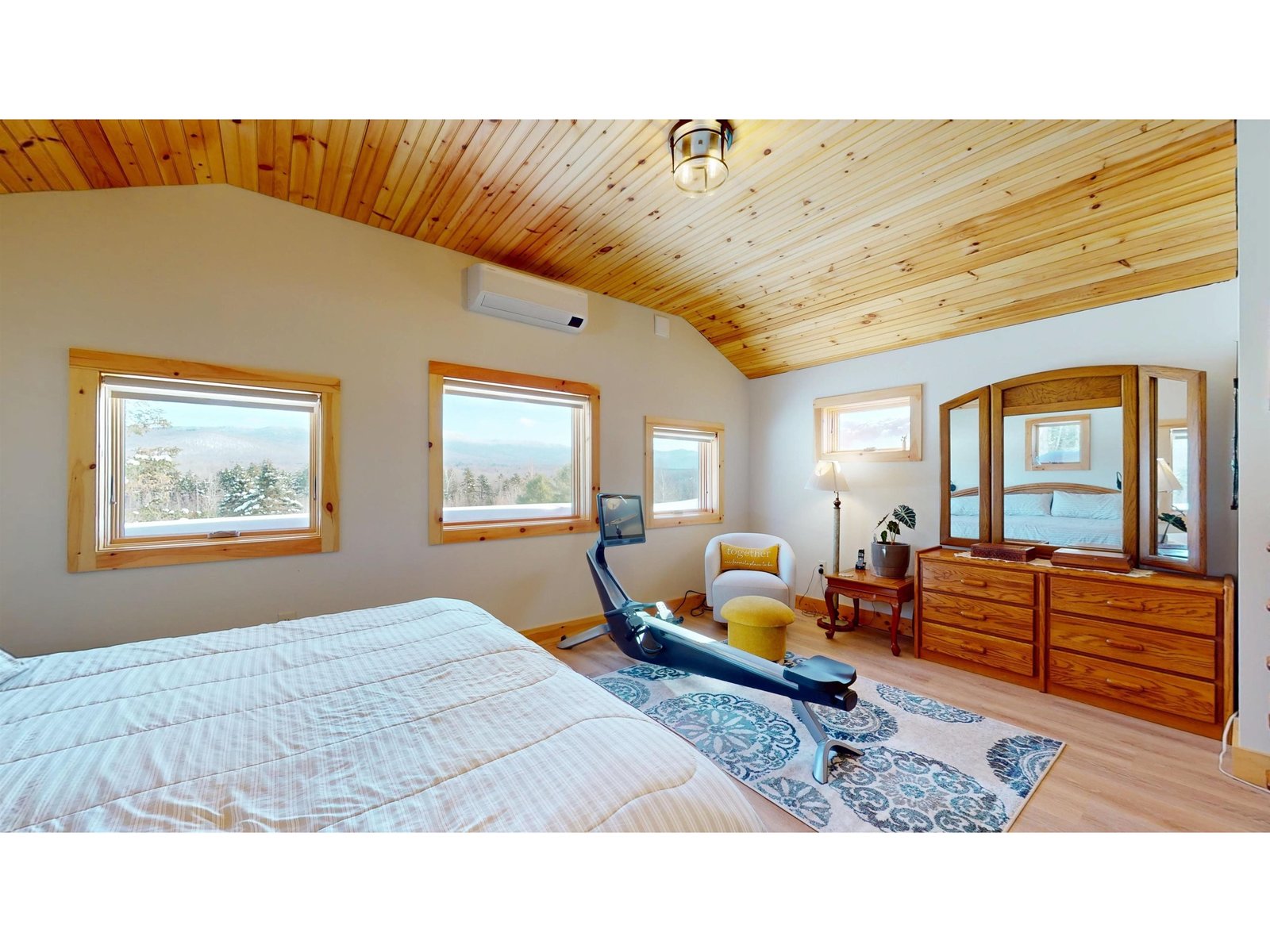 Main House - 2nd Floor Bedroom