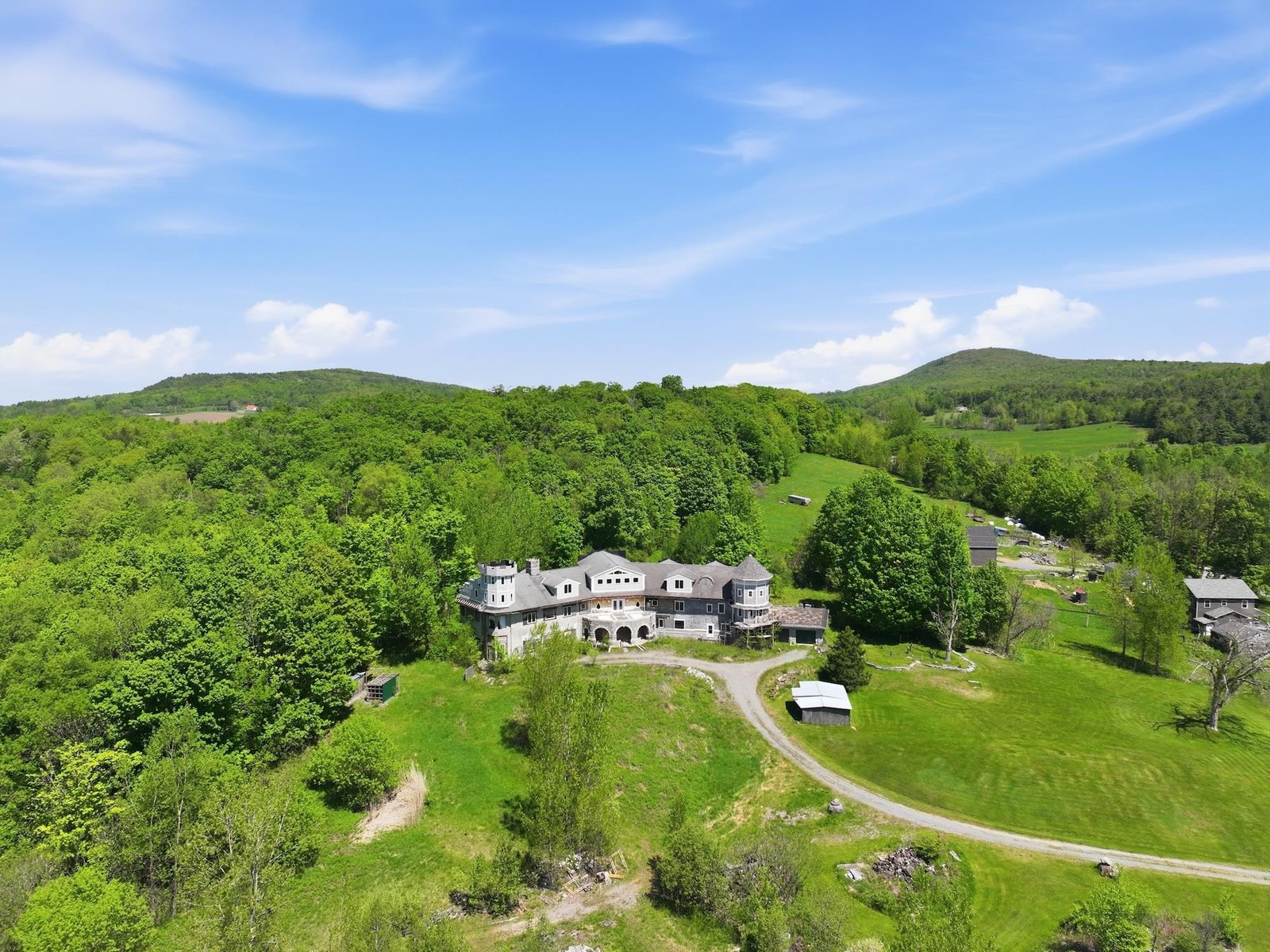 2437 Oakland Station Road