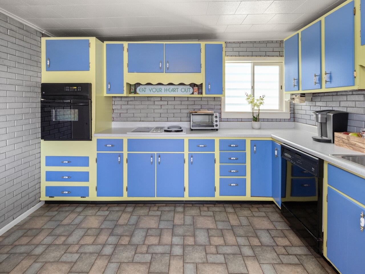 Unit 1 | Kitchen