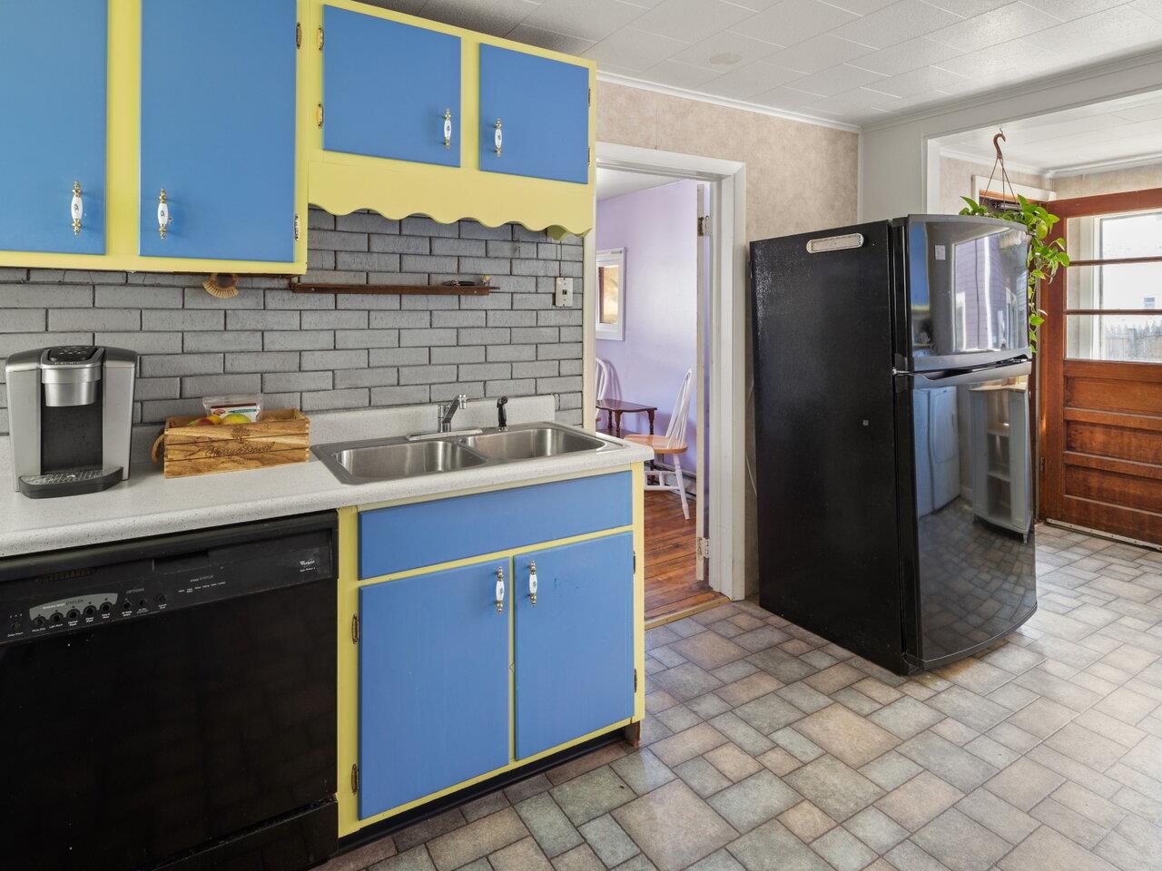 Unit 1 | Kitchen