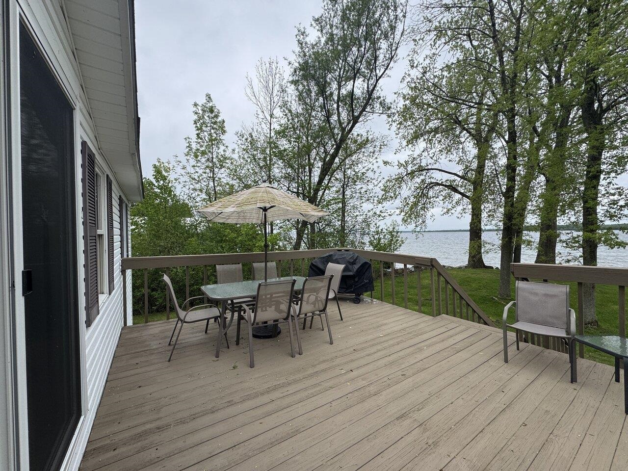 Expansive Back Deck
