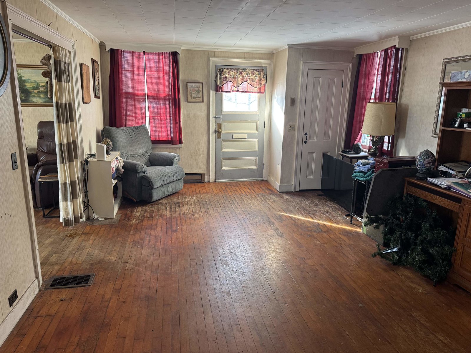 Large Formal Dining
