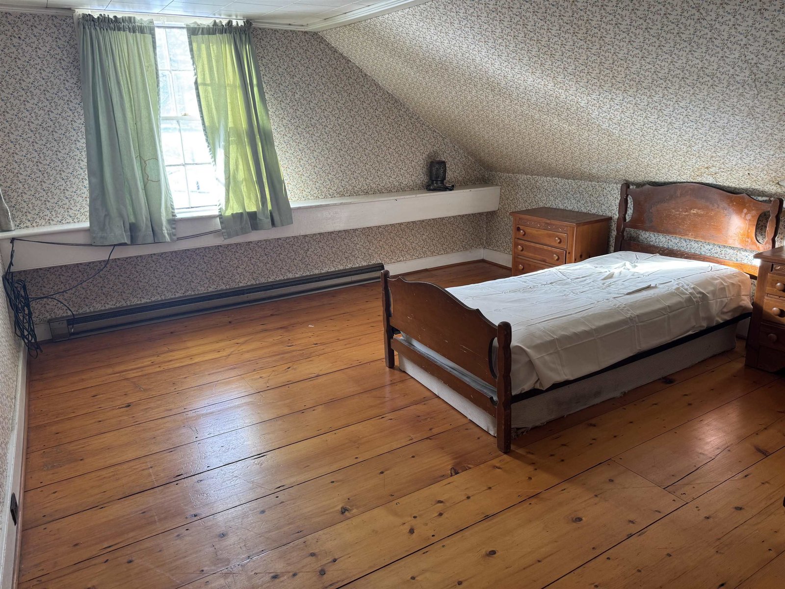 3rd Bedroom Upstairs