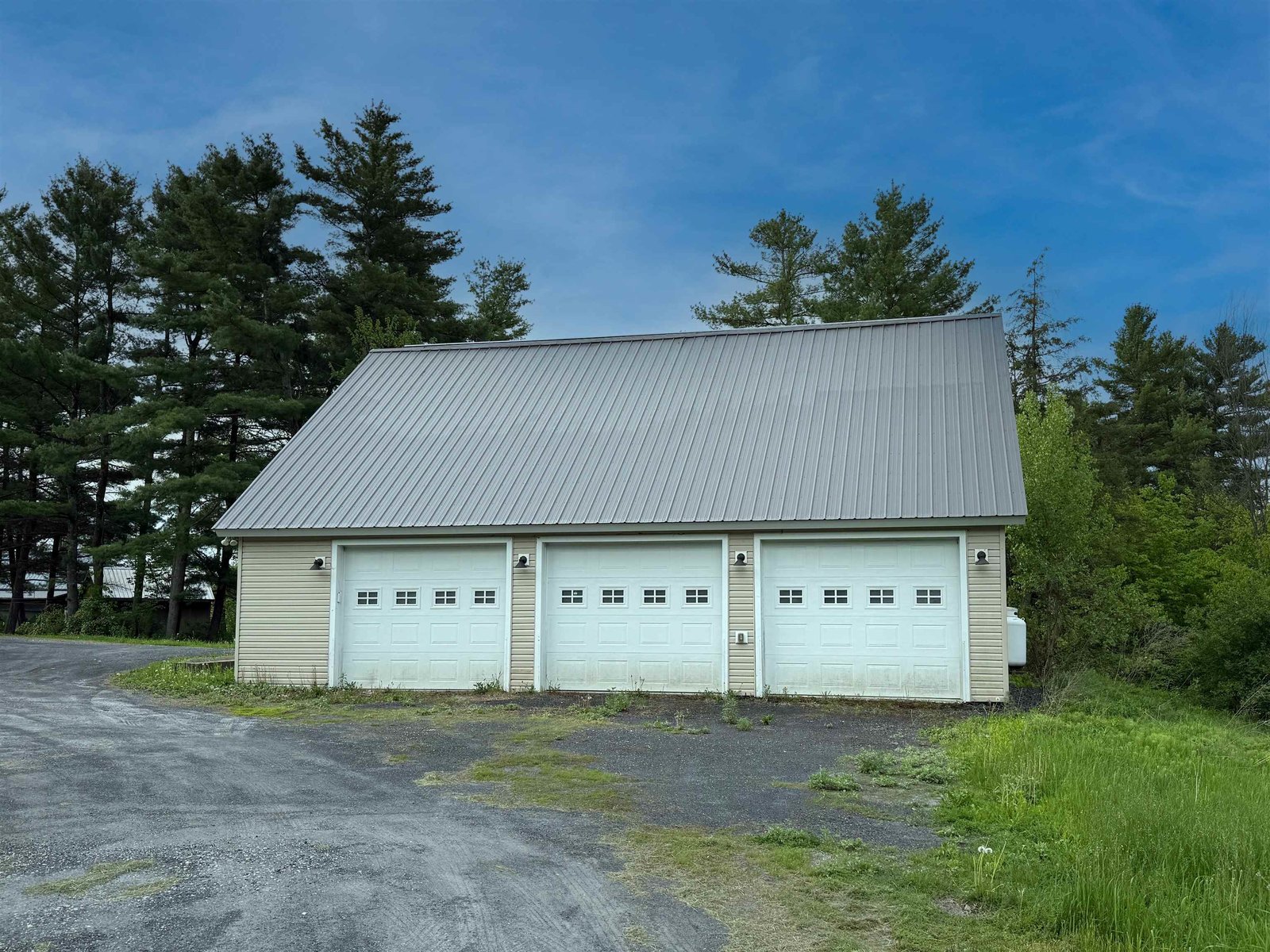 2475 Town Line Road