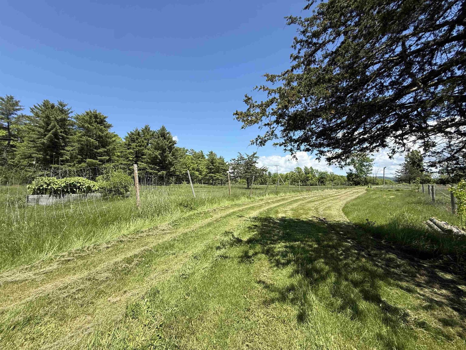 2475 Town Line Road