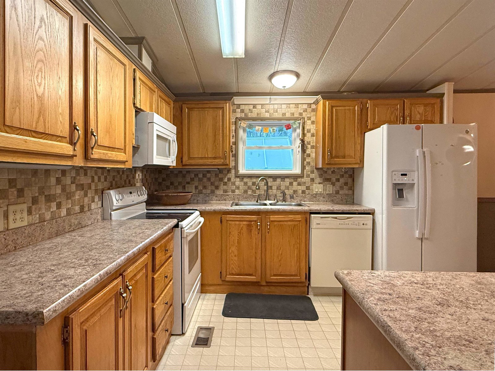 2475 Town Line Road