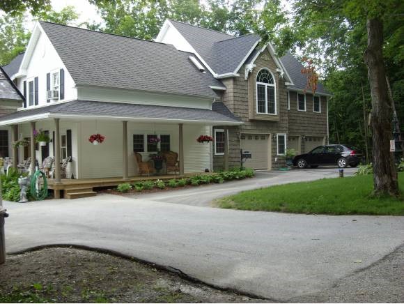 2476 Middle Road