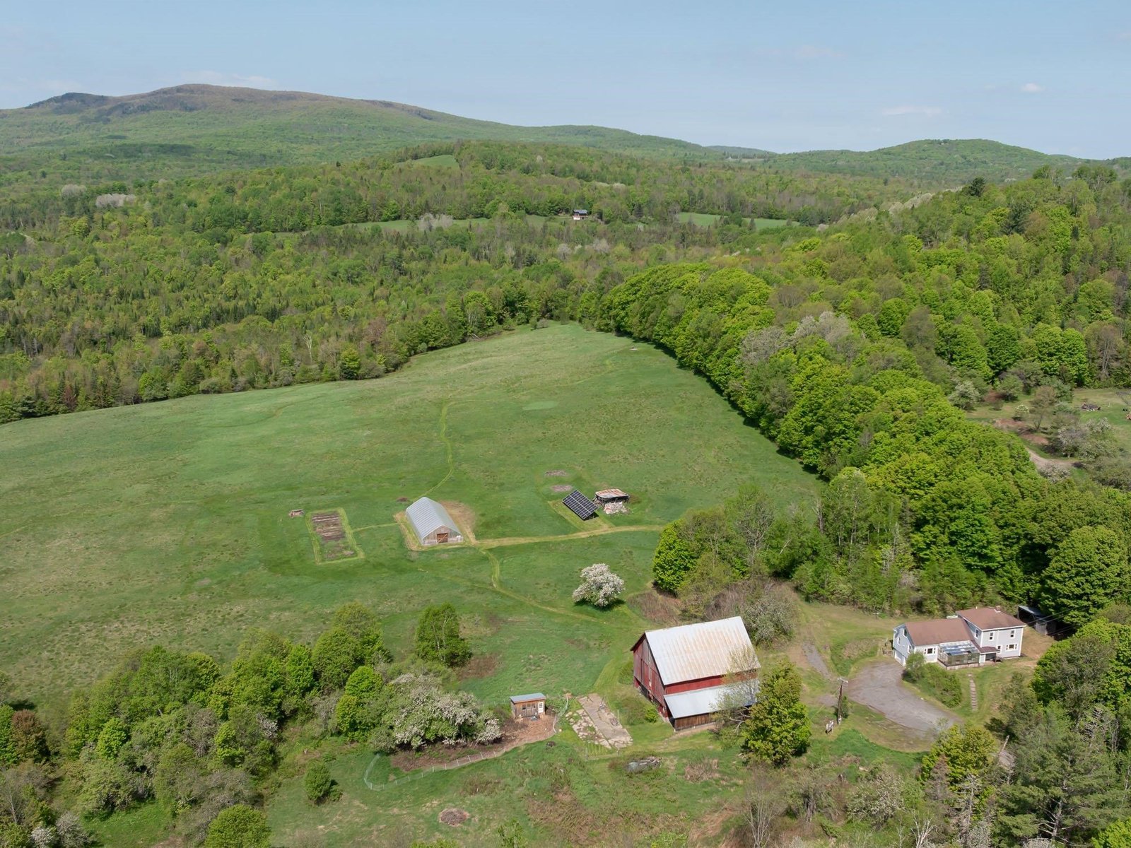 2486 Peak Road