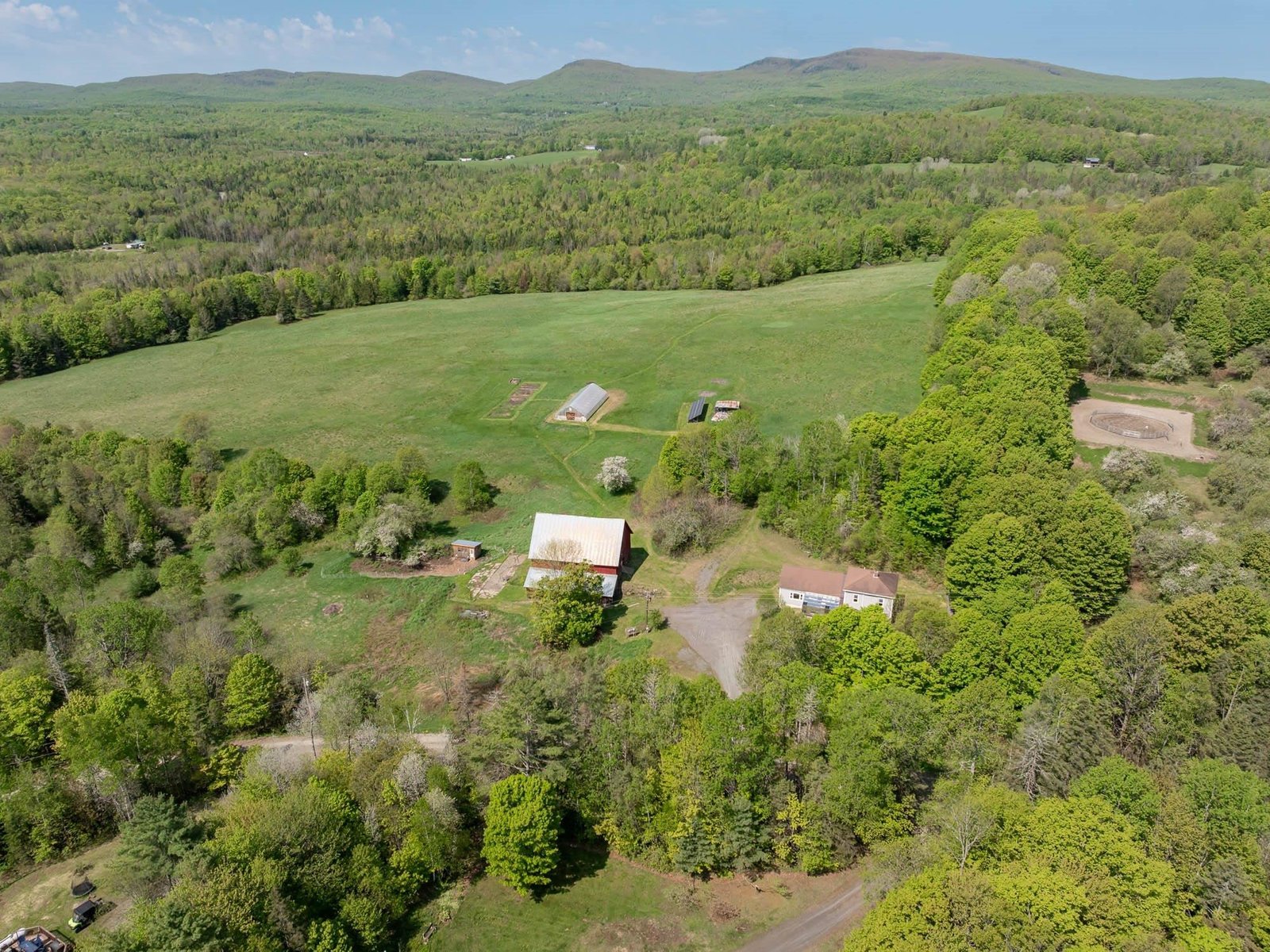 2486 Peak Road