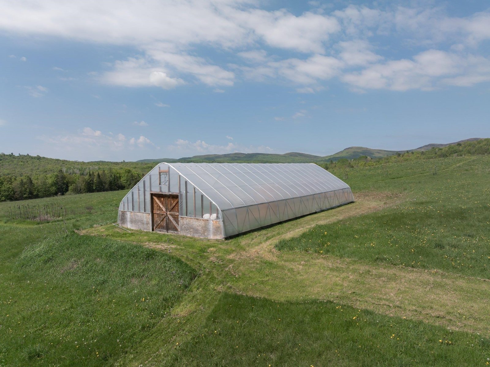 2486 Peak Road