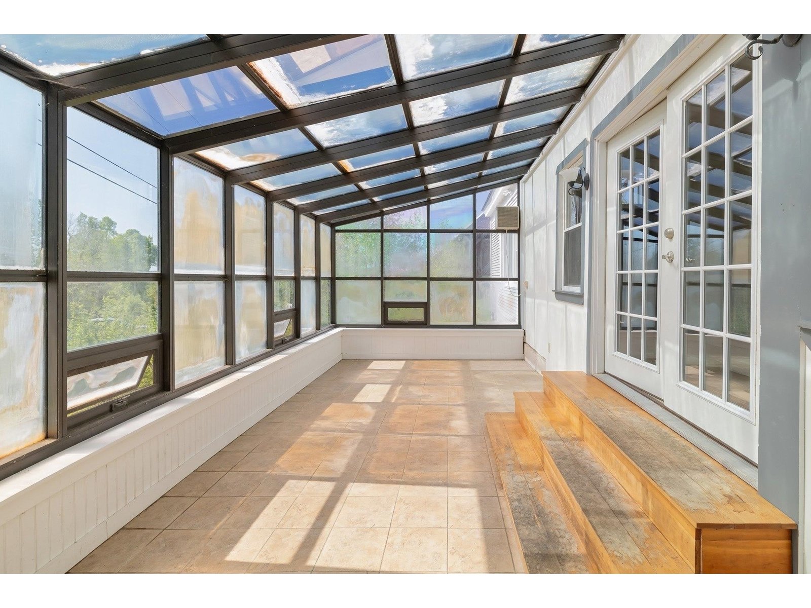 2486 Peak Road