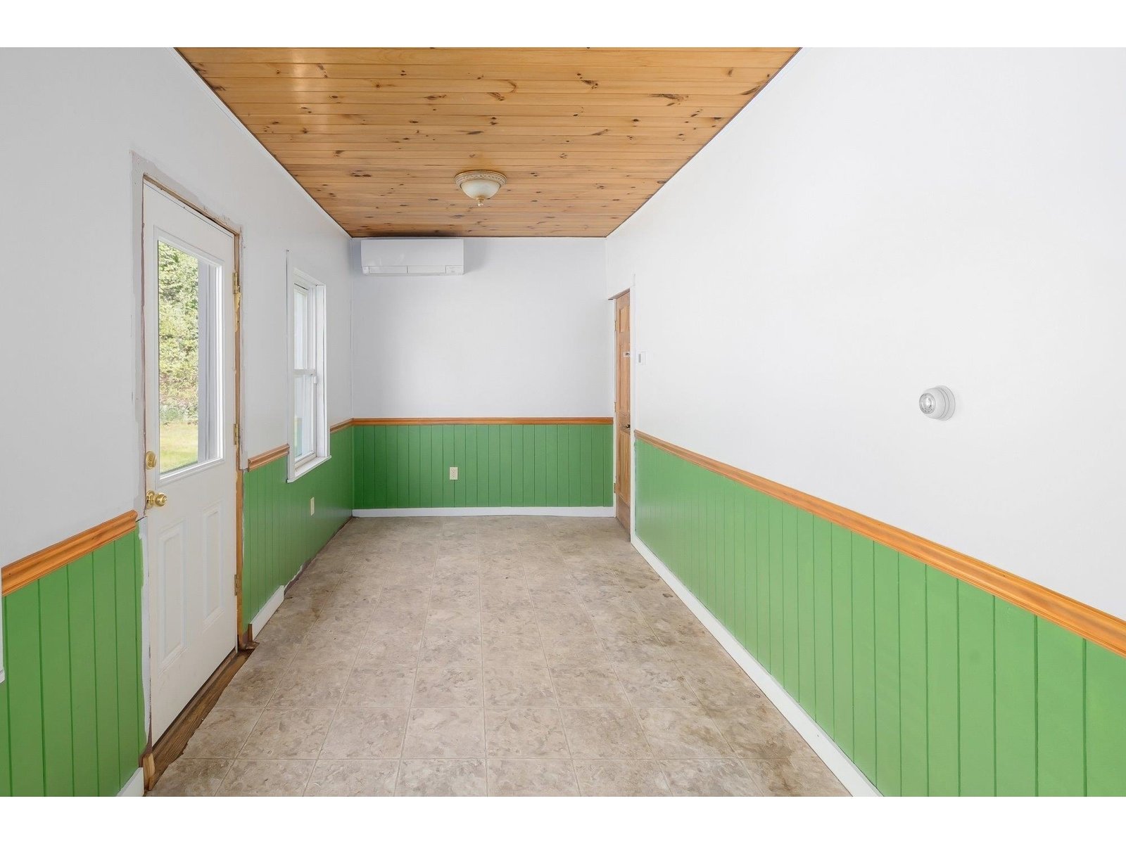2486 Peak Road
