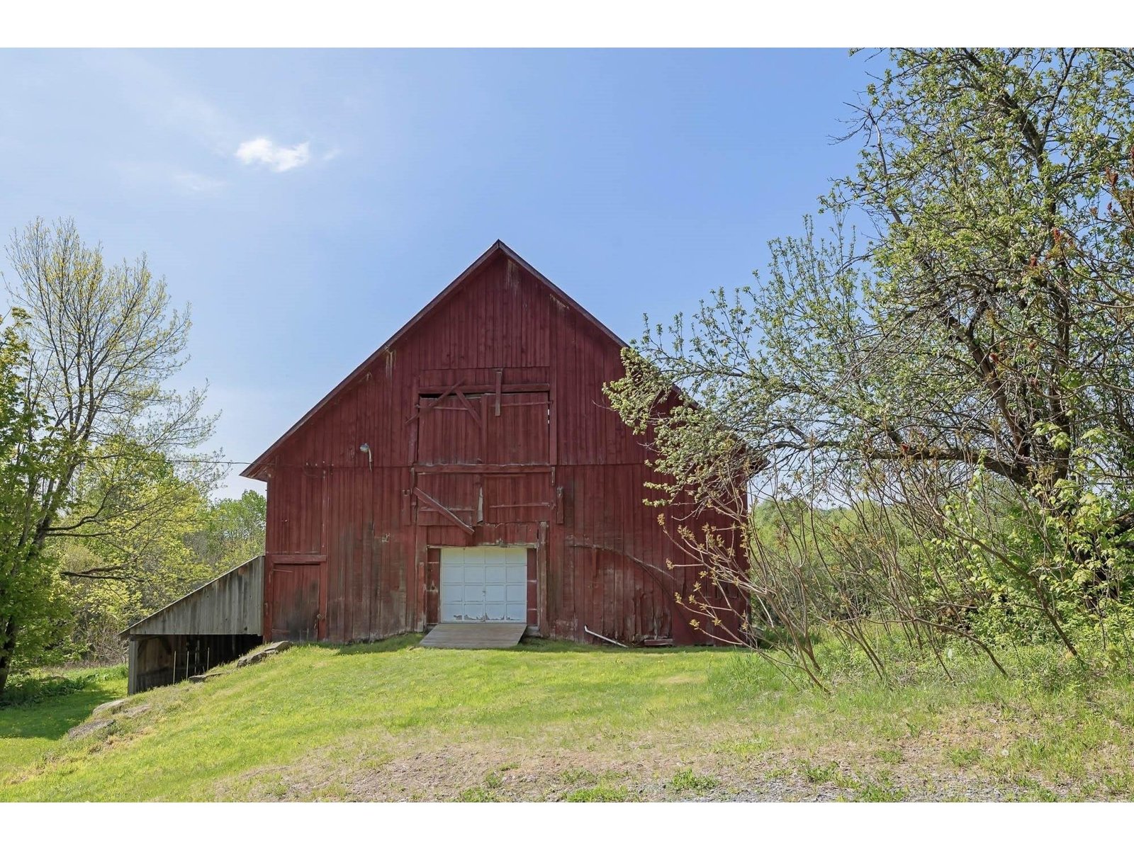 2486 Peak Road