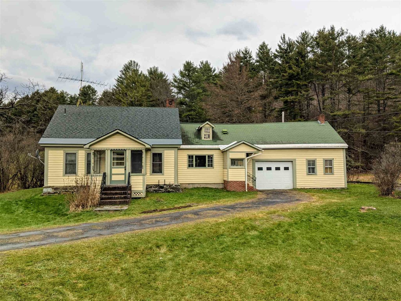 249 Center Road
