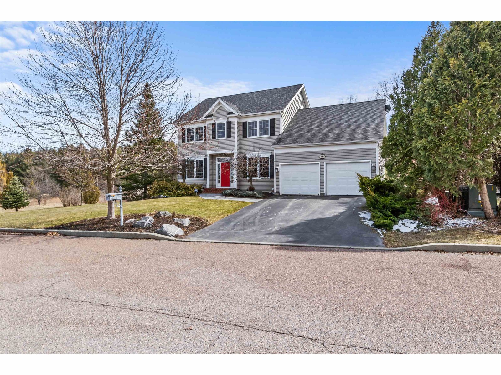 249 Cobblestone Circle