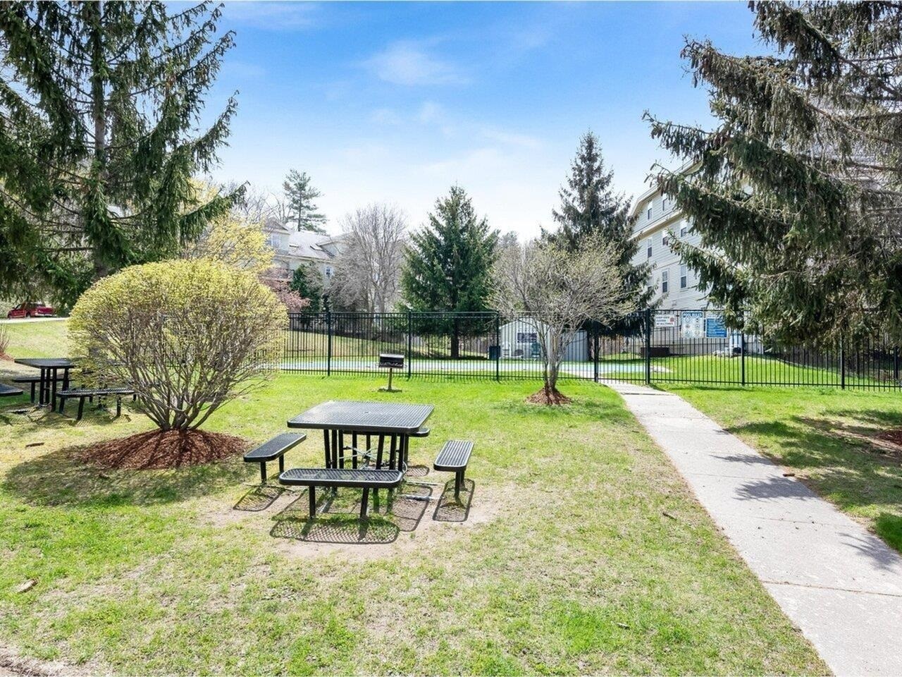 Great space for a picnic!