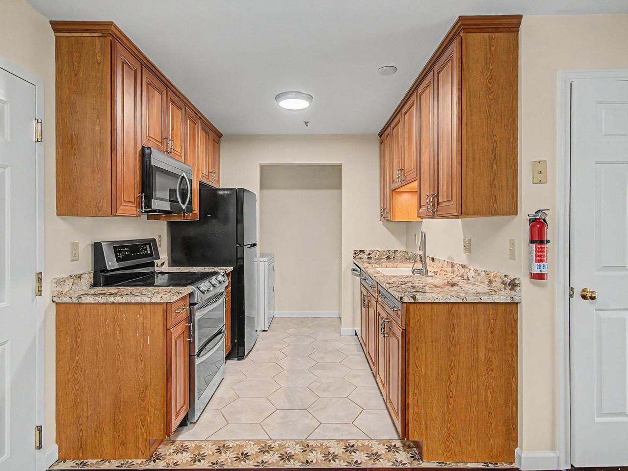 Wood cabinet kitchen