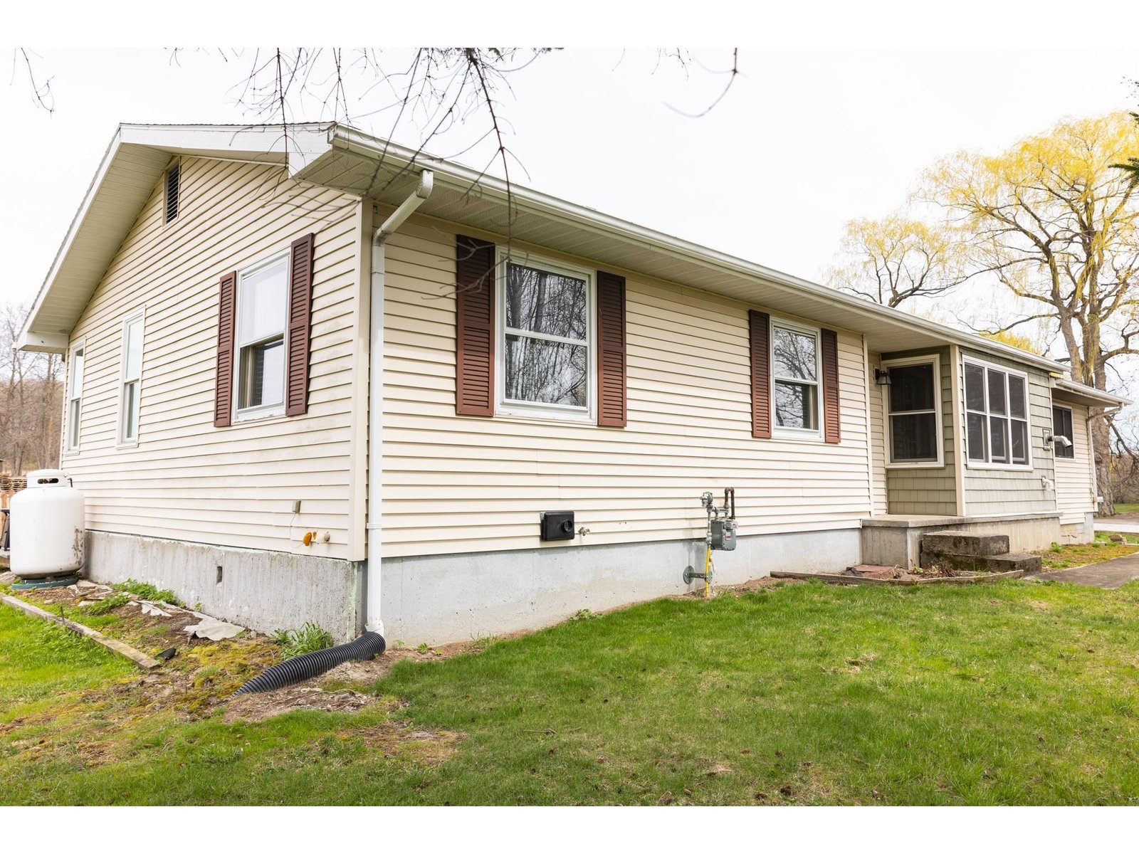 2497 Mountain View Road