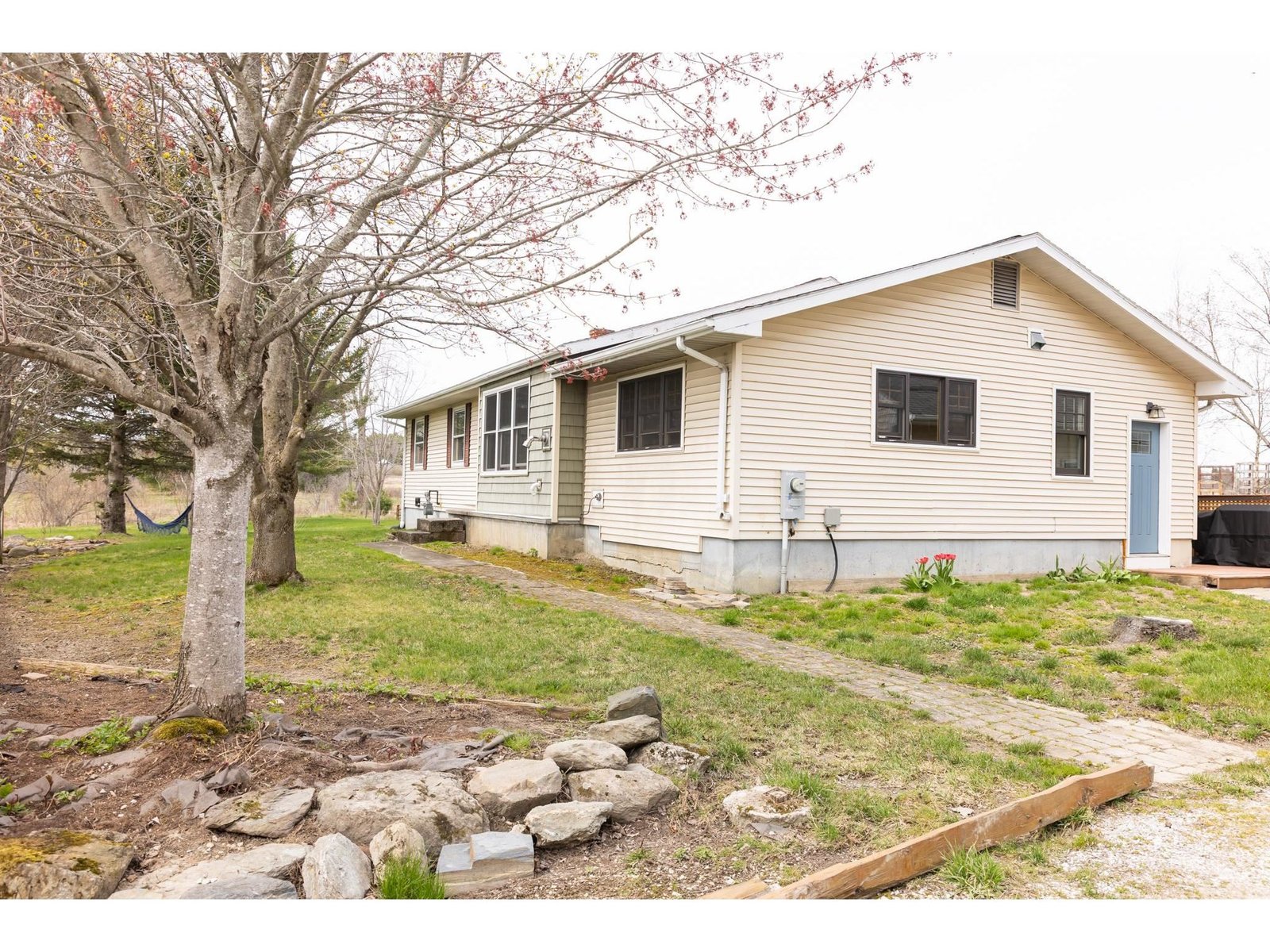 2497 Mountain View Road