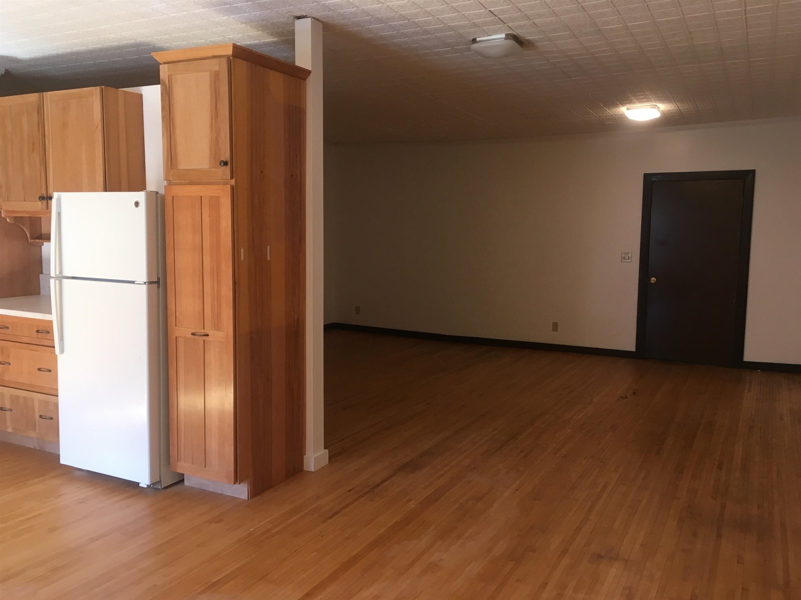 Studio, Apt 5
