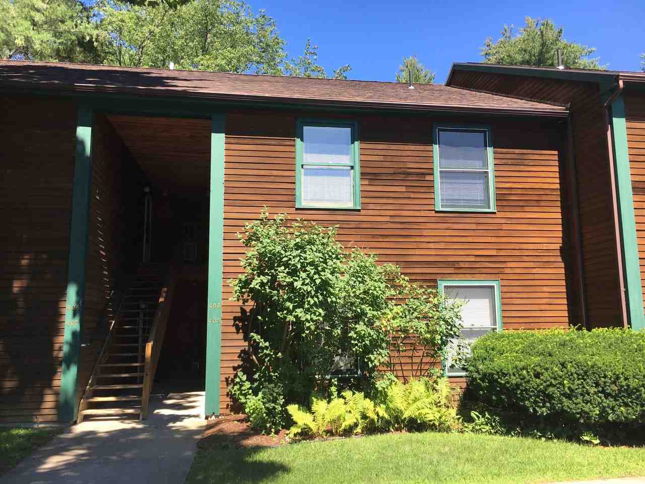 25 Baycrest Drive, Unit 406