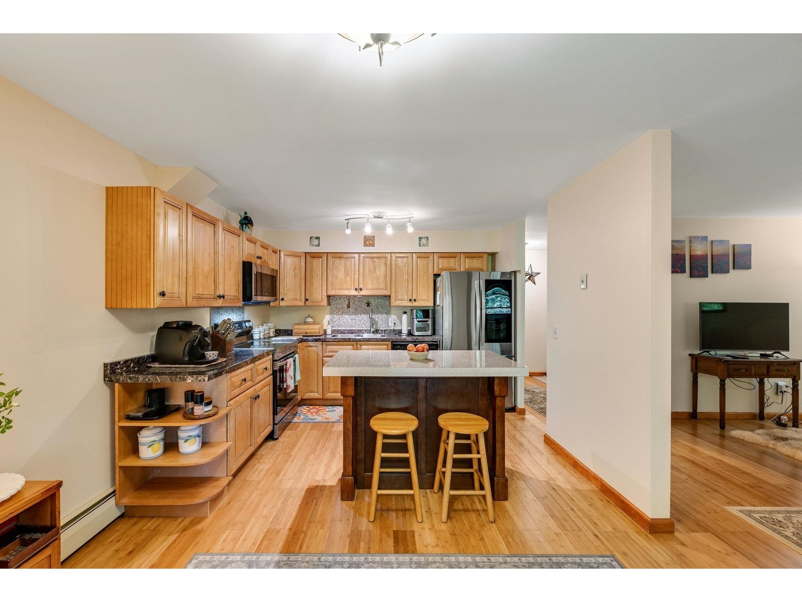 25 Baycrest Drive, Unit 605