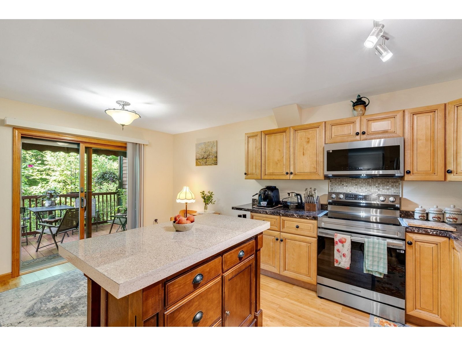 25 Baycrest Drive, Unit 605