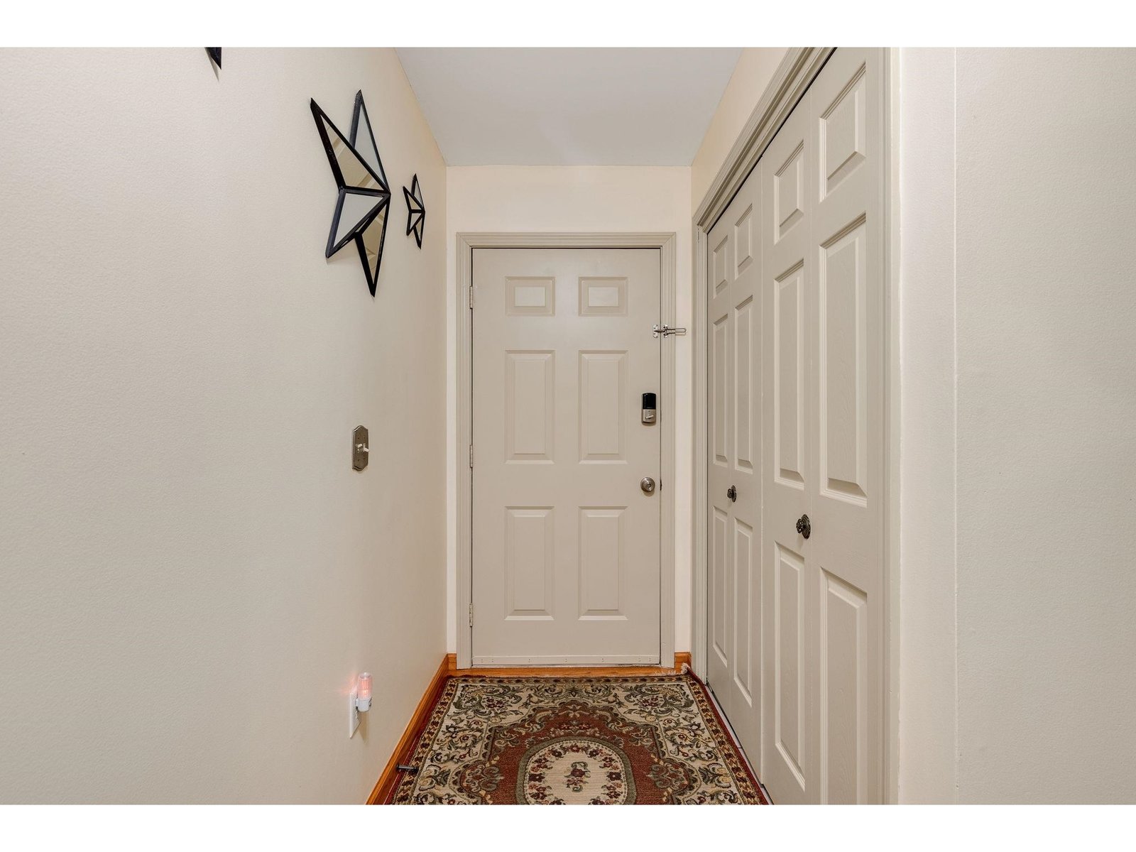 25 Baycrest Drive, Unit 605