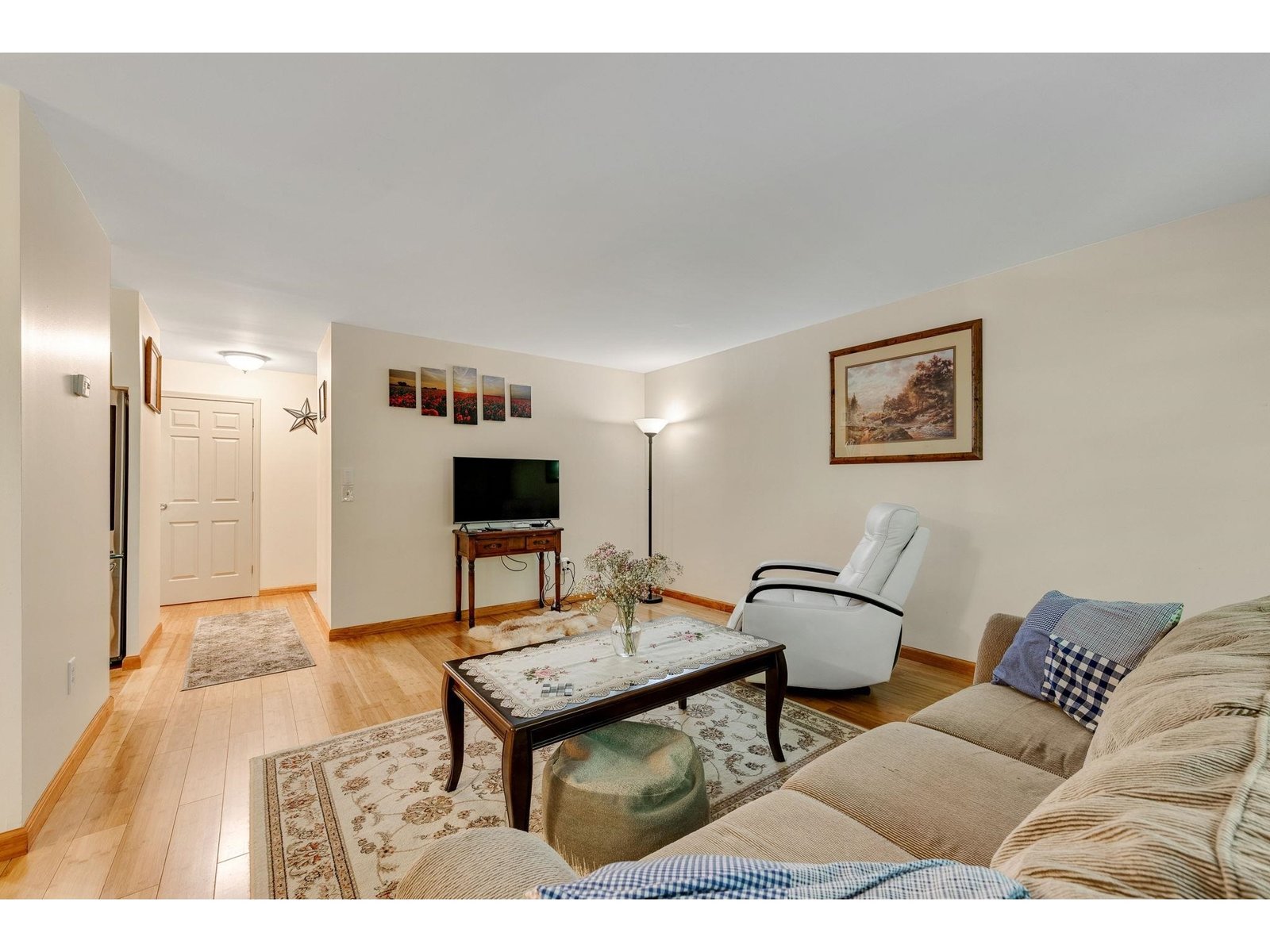 25 Baycrest Drive, Unit 605
