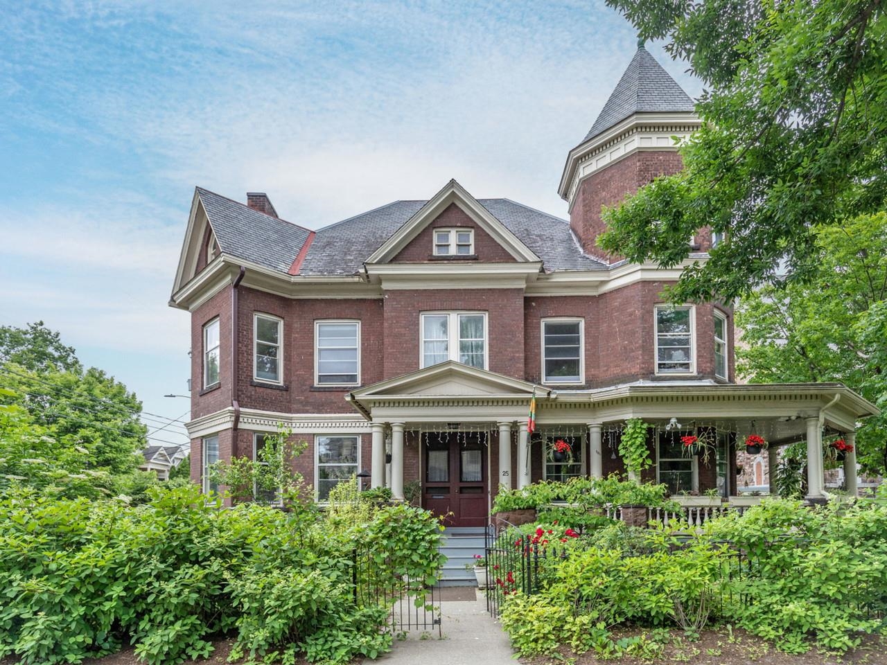 25 Buell Street, Burlington