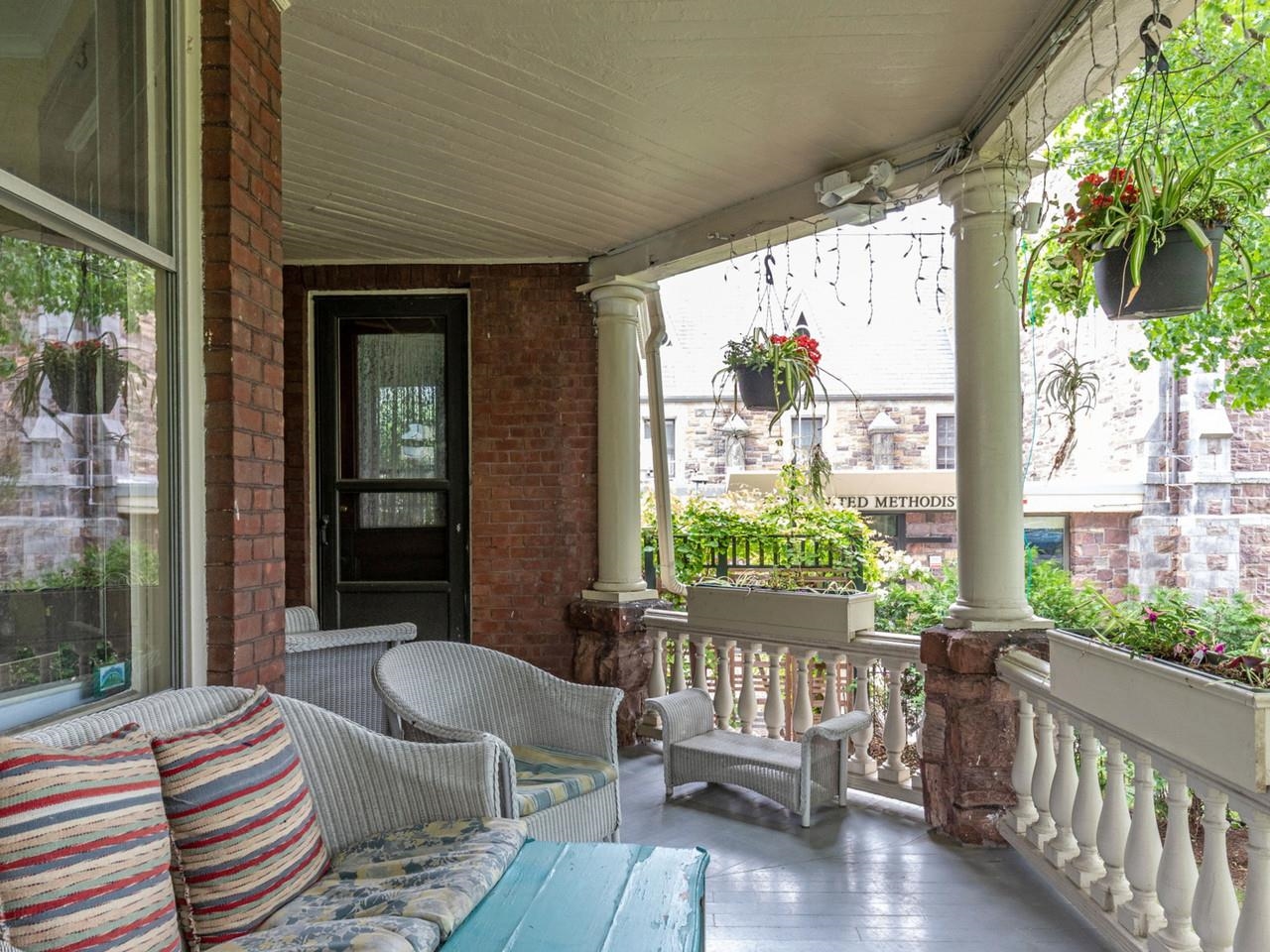 Multiple porches