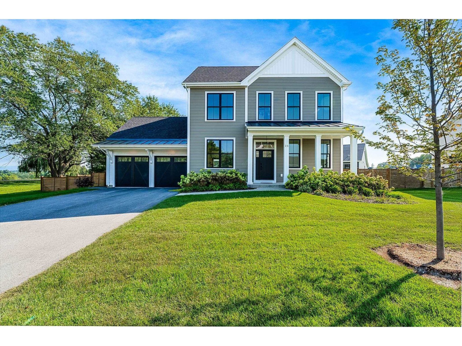 25 Caspian Lane