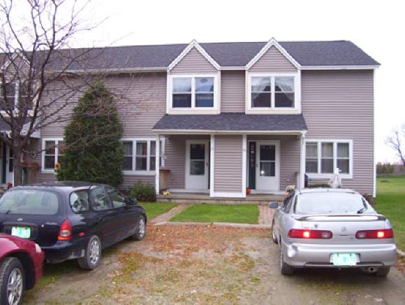 25 Country Club Dr