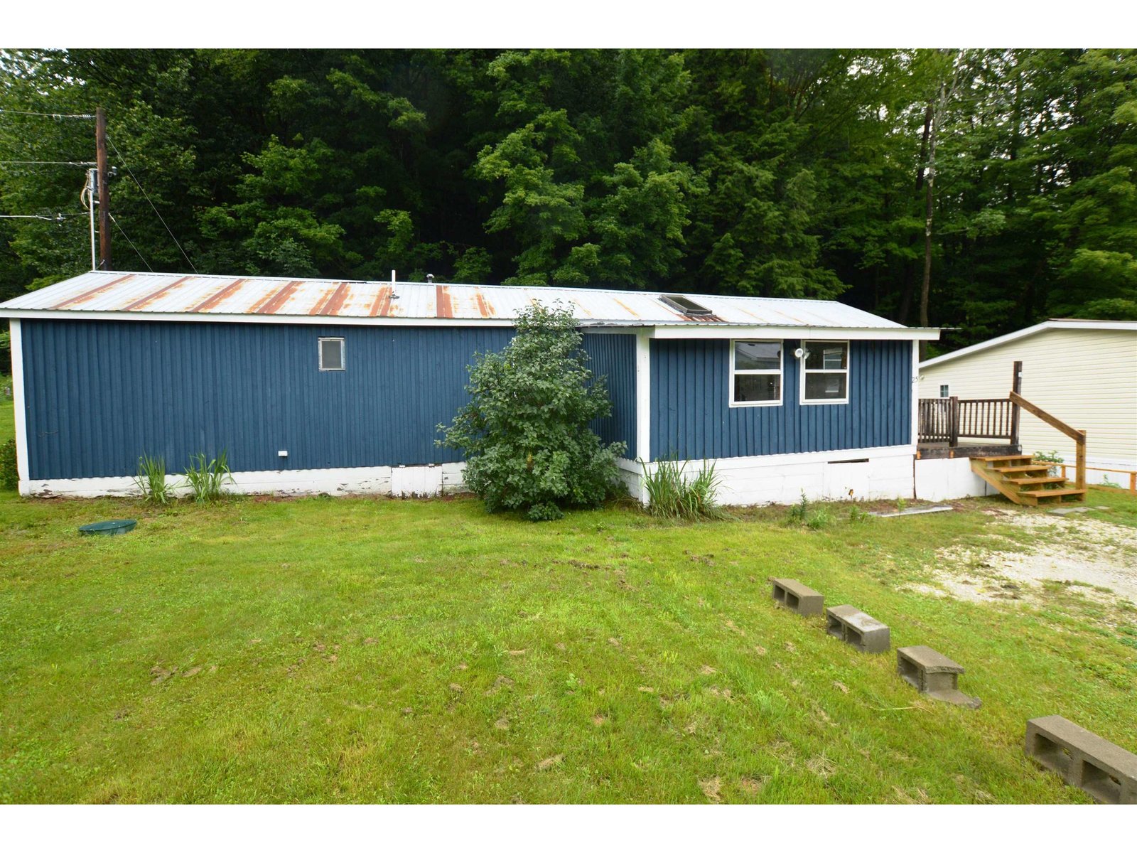 25 Dogwood Lane
