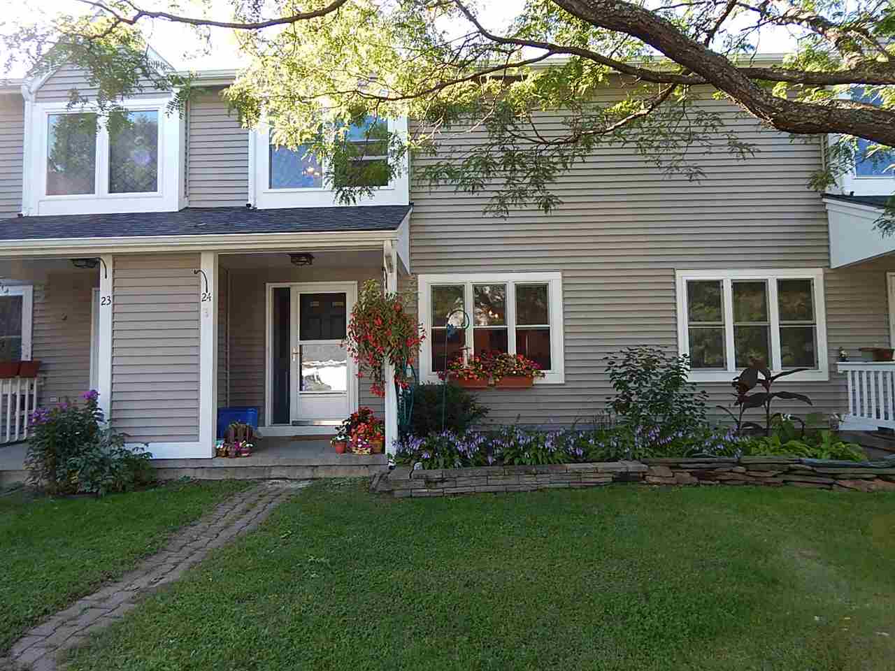 25 East Country Club Drive, Unit 24