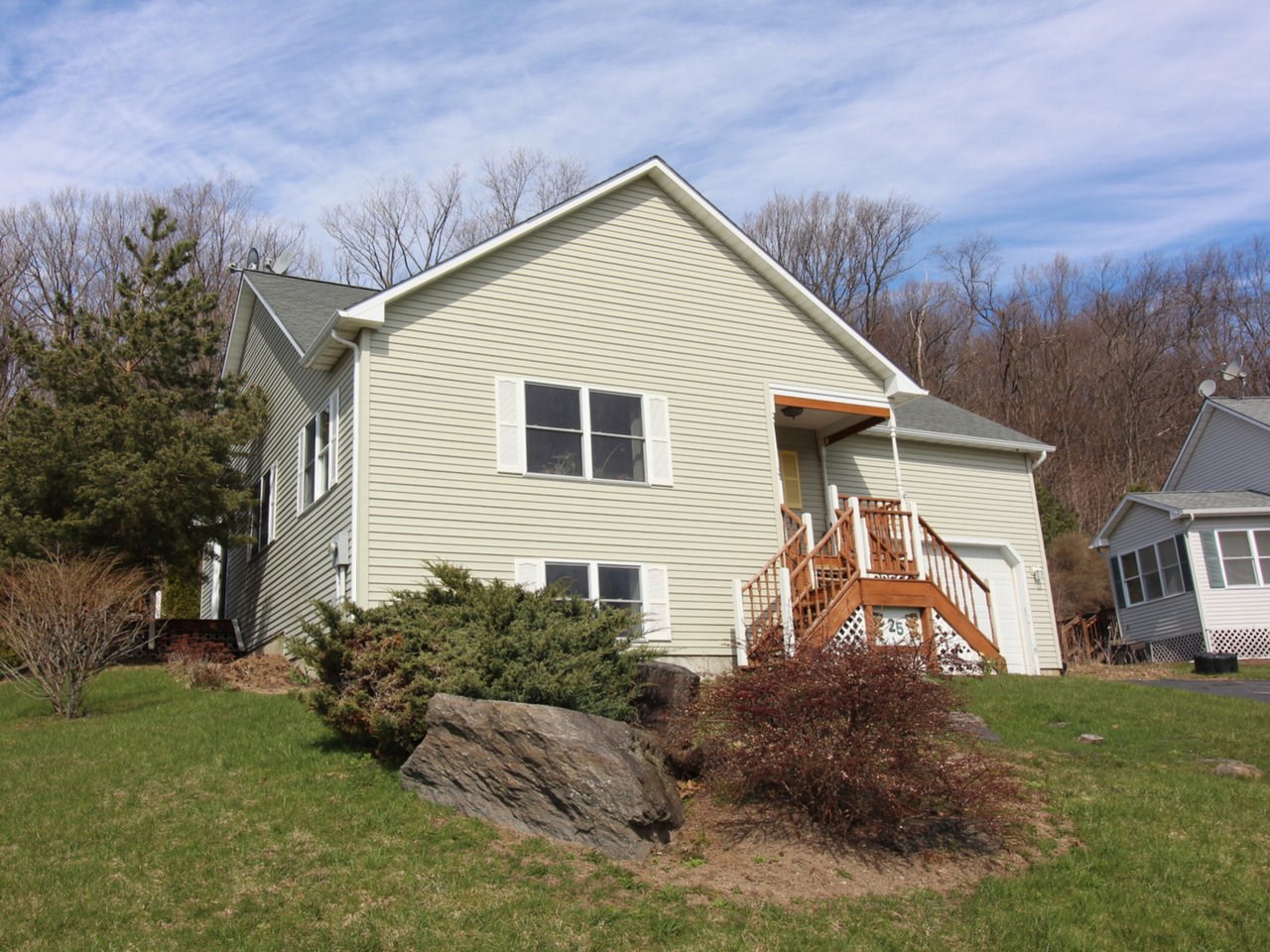 25 Eastview Drive