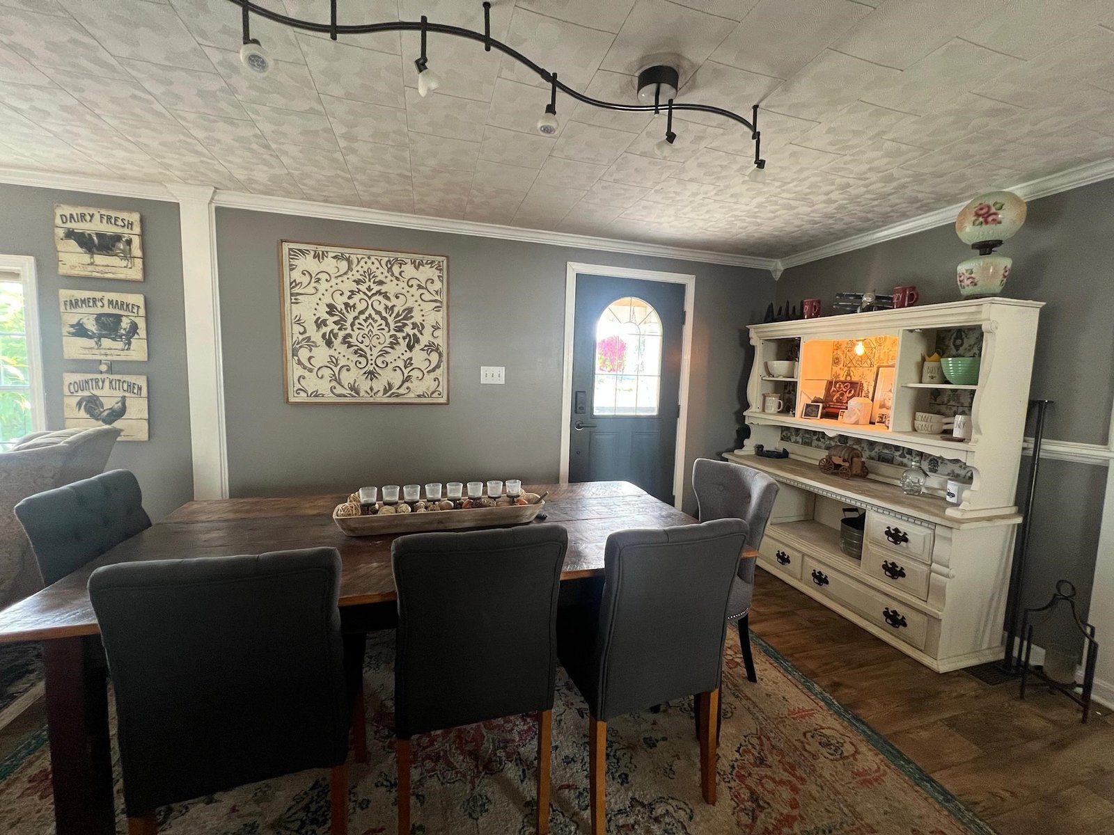 25 King Drive