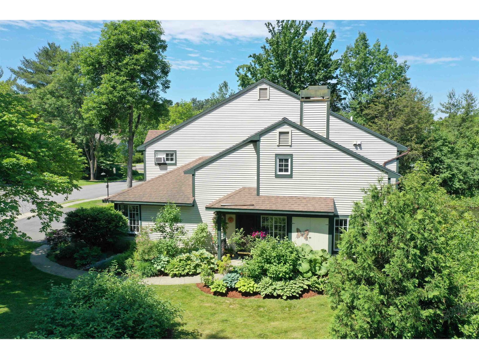 25 Lake Forest Drive, Unit 25