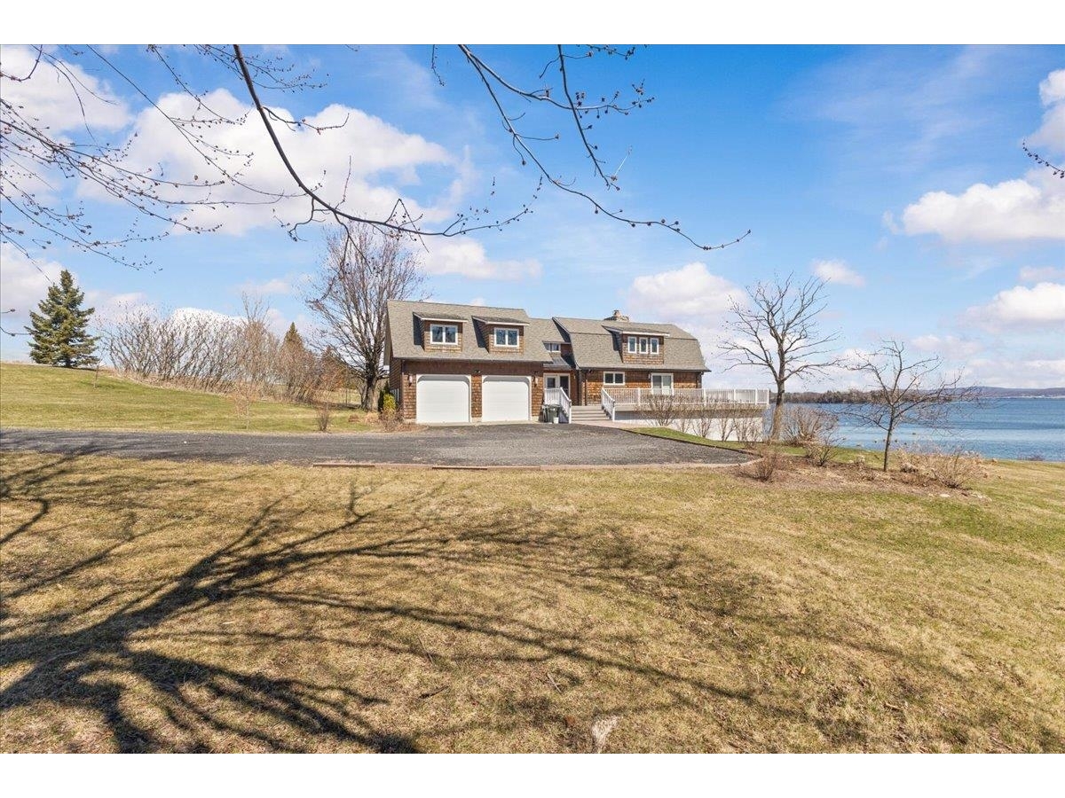 25 Pearl Bay Lane